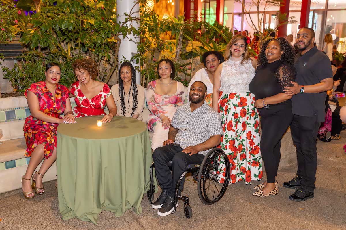 Monica Malik, Vice President Public Affairs & Market Manager Western Pennsylvania and Upstate New York, Citizens (third from right) and other guests at La Fleur - Elan Mizrahi Photography