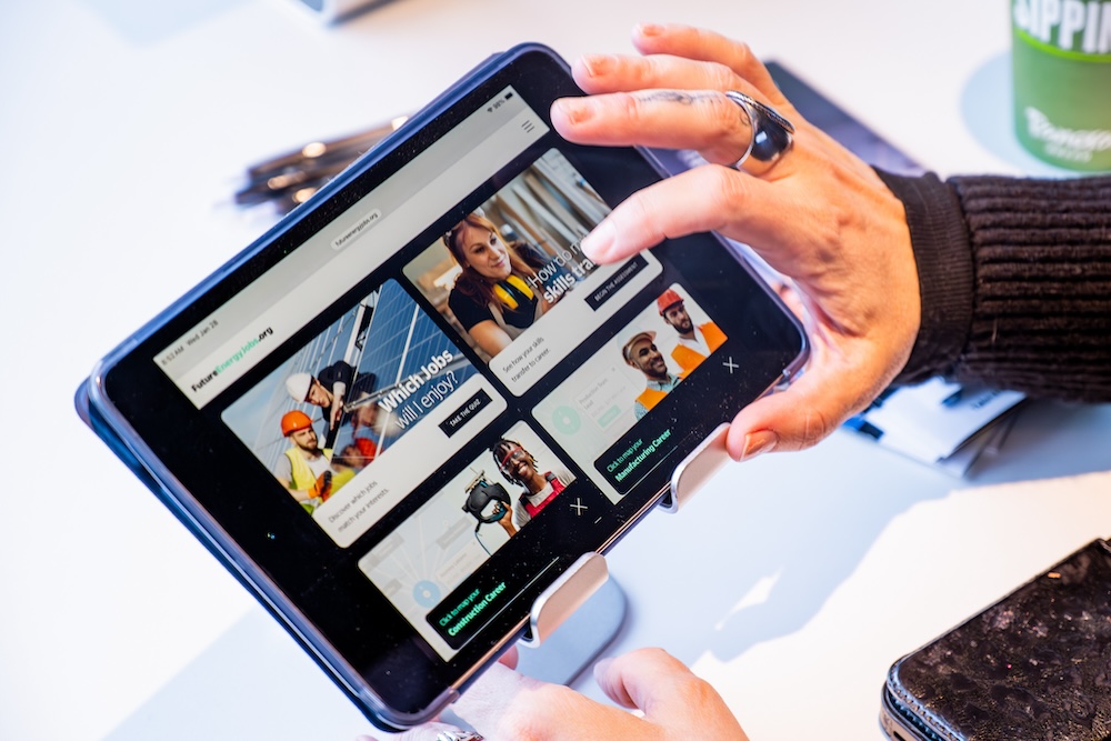 Future Energy Jobs Hub (FutureEnergyJobs.org), a regional, data-driven, interactive platform that connects job seekers to career pathways in construction, advanced manufacturing, and the future energy economy.